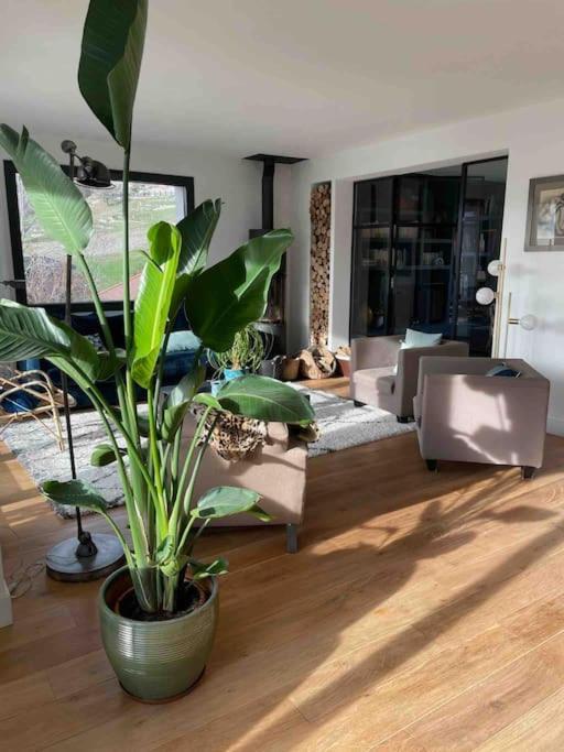 Maison De Vacances 220M2 Vue Lac Et Chateau Мантон-Сен-Бернар Экстерьер фото